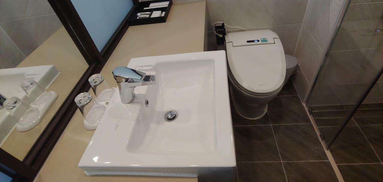 Western Bay Marina Hotel Pyeongtaek Eksteriør billede